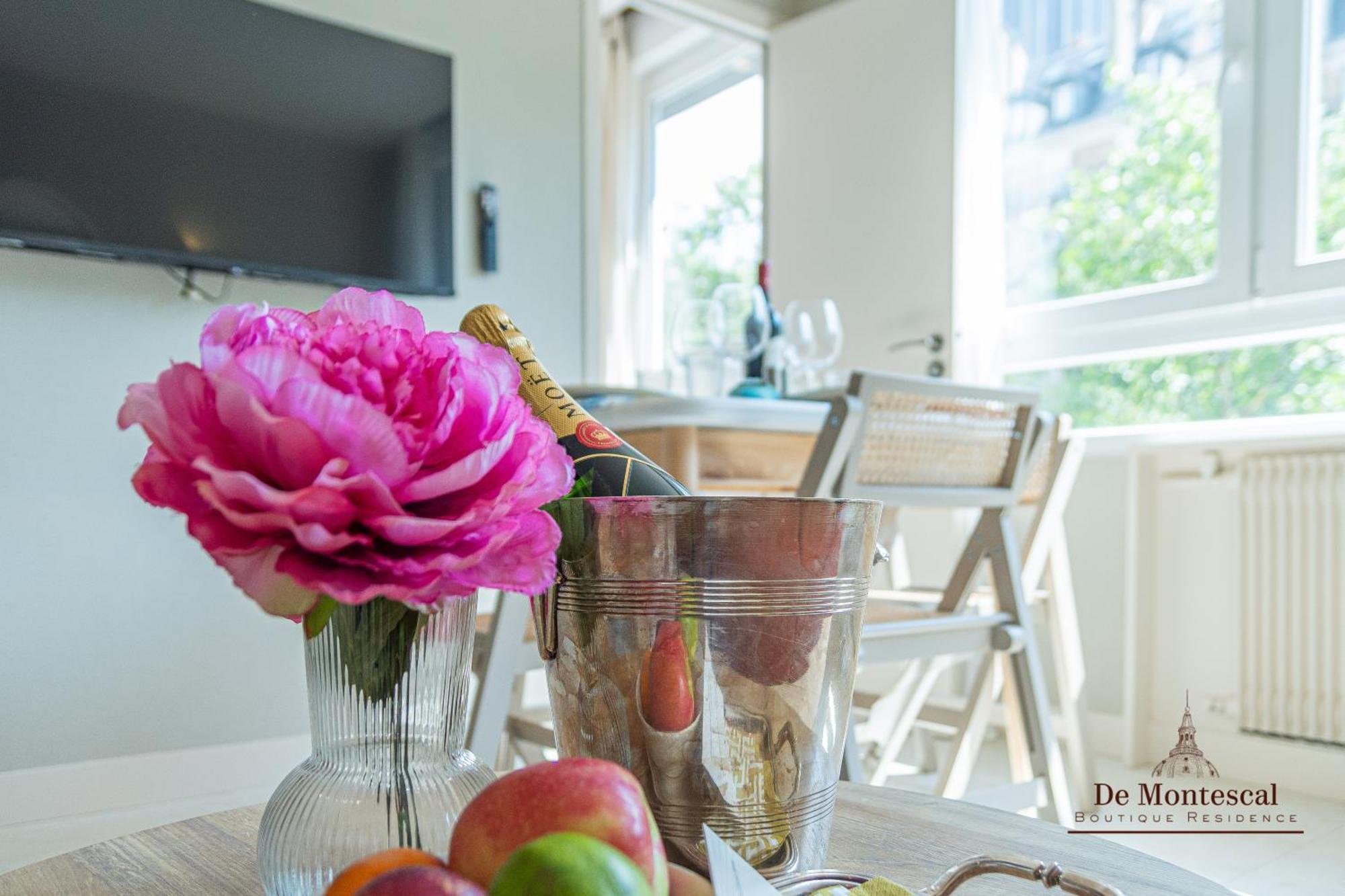 De Montescal - Hot Tub And Ac Cosy Apartment A Prime Location 40M2 Paris Exteriör bild