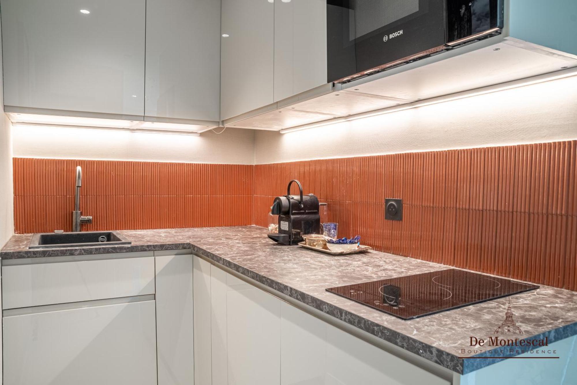 De Montescal - Hot Tub And Ac Cosy Apartment A Prime Location 40M2 Paris Exteriör bild