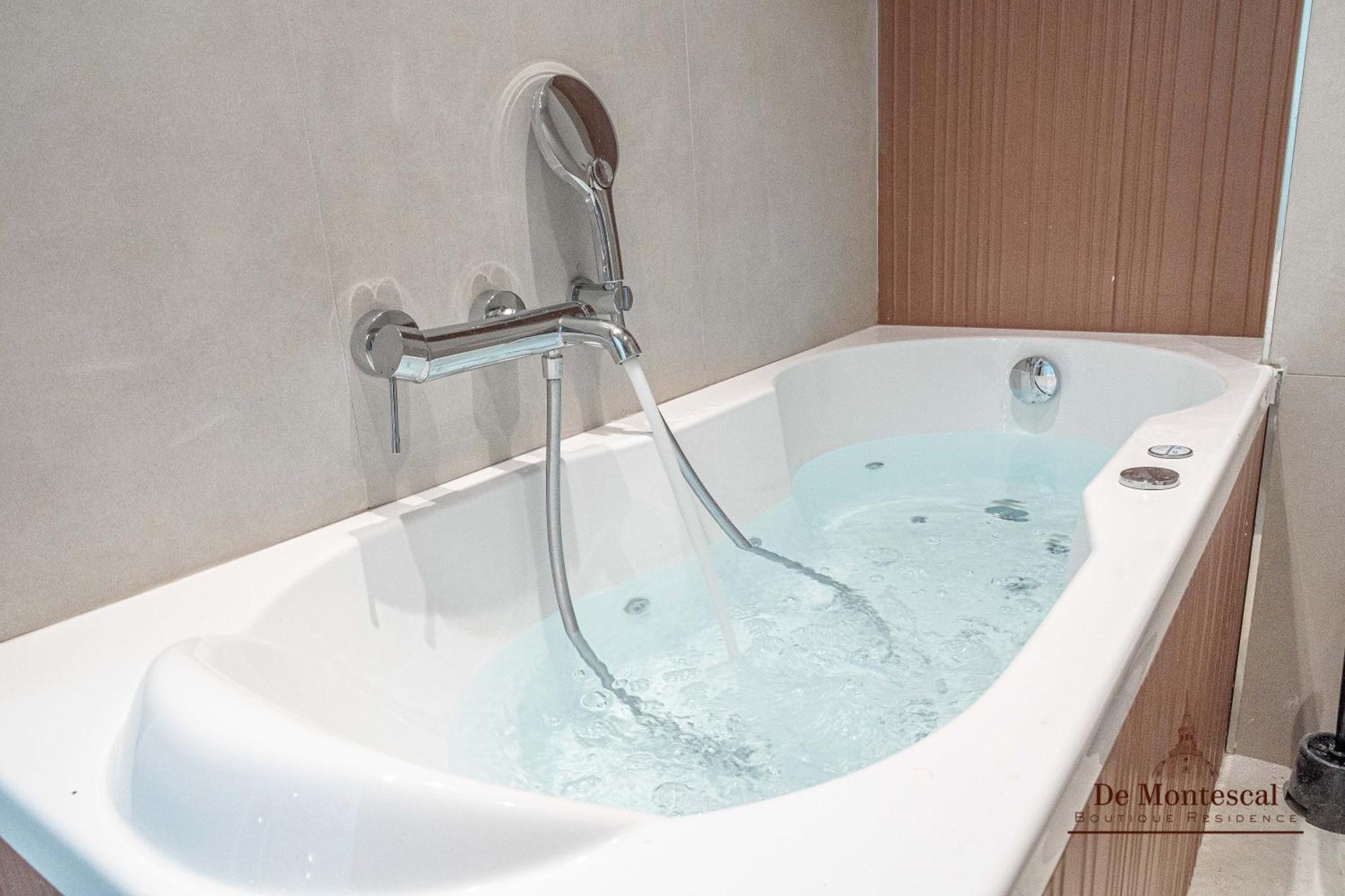 De Montescal - Hot Tub And Ac Cosy Apartment A Prime Location 40M2 Paris Exteriör bild