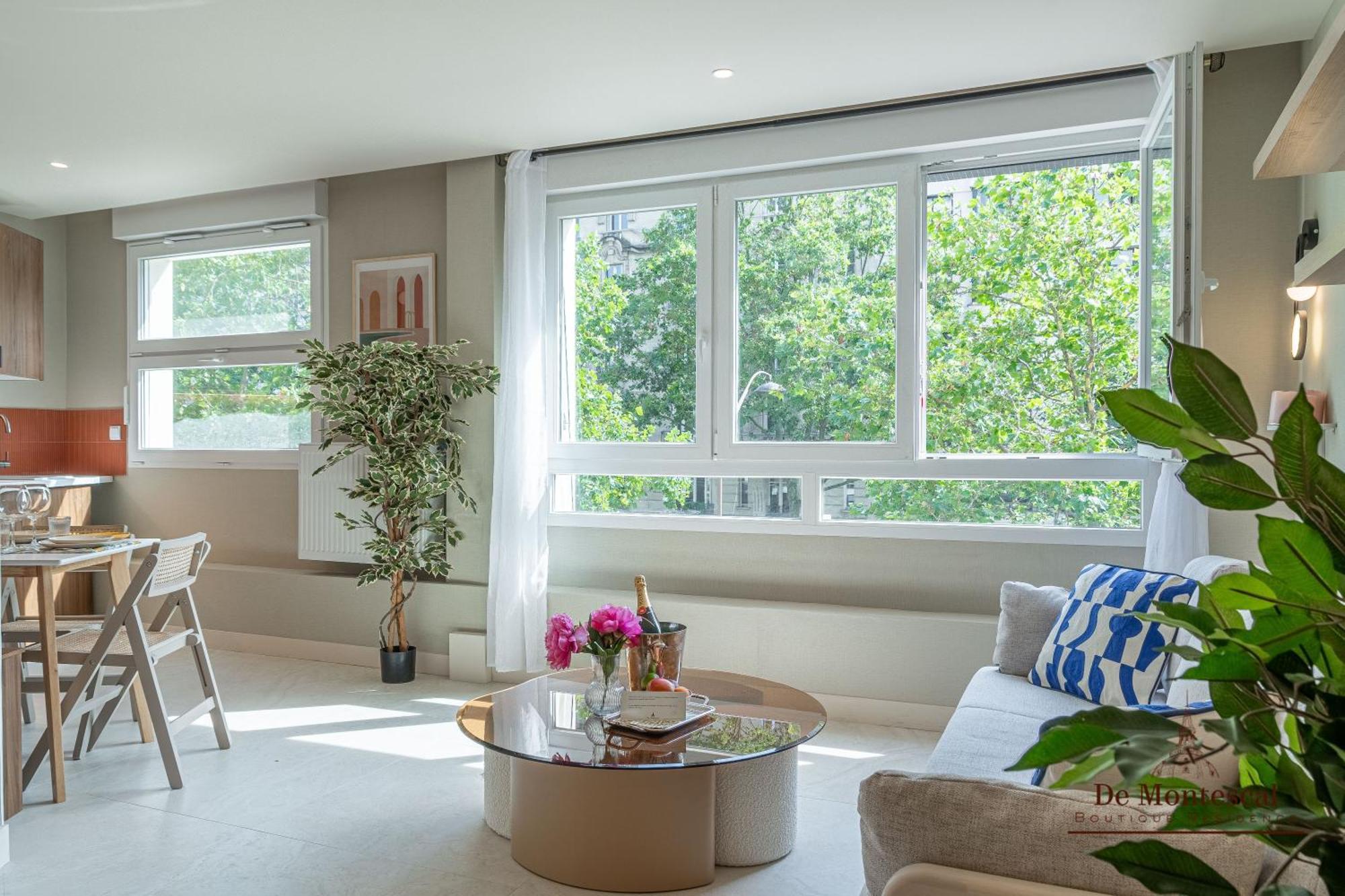 De Montescal - Hot Tub And Ac Cosy Apartment A Prime Location 40M2 Paris Exteriör bild